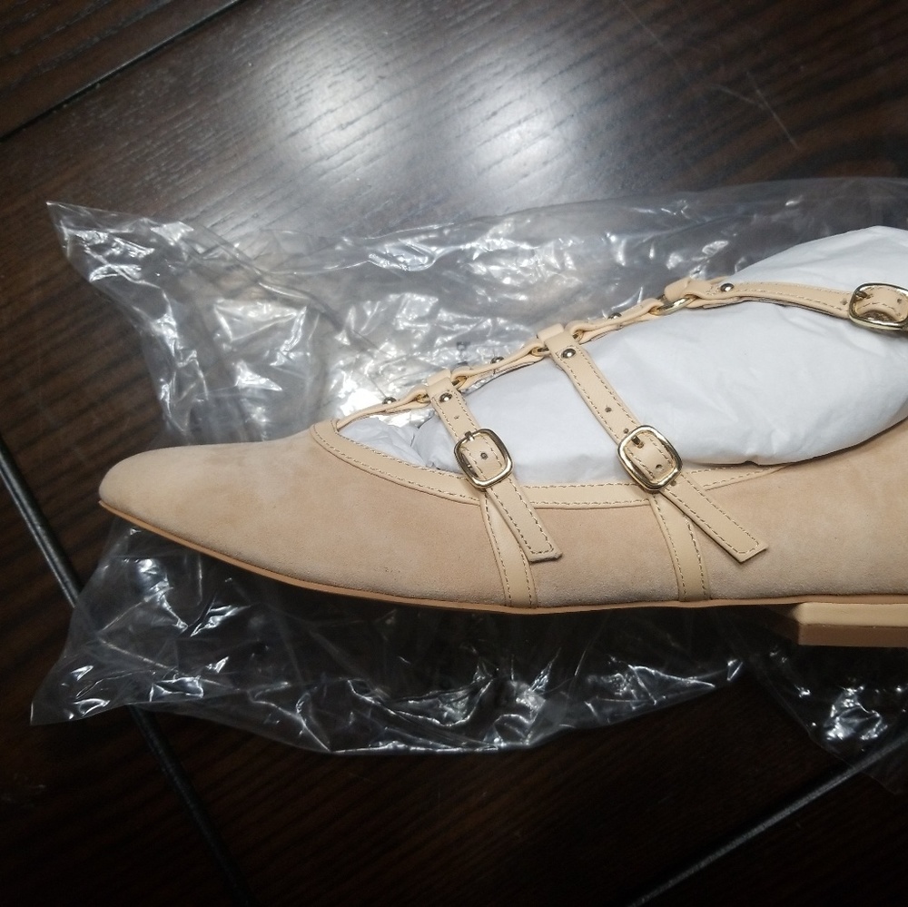 Shoes - Picture 4 of 5